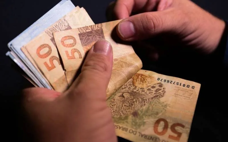 Quem tem valores a receber poderá sacar o dinheiro a partir do dia 7 de março; Banco Central alerta sobre golpes