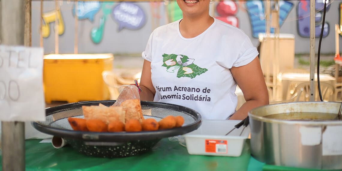 Edição especial pós-Carnaval da feira é realizada em frente ao Palácio Rio Branco. Foto: Alice Leão/Seicetur