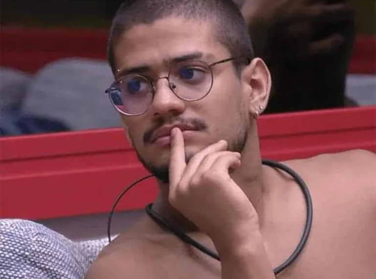 Gabriel Santana se revolta com repescagem no “BBB 23”: “Tô aqui de palhaço?”