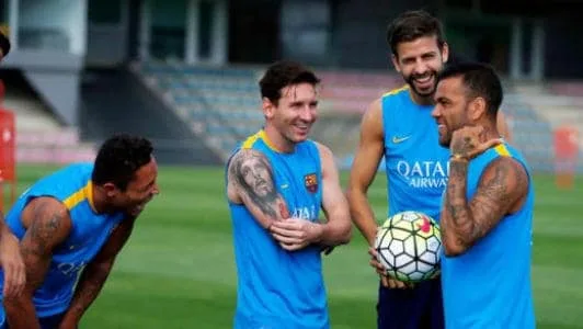 Piqué fala sobre música de Shakira e revela surpresa com caso Daniel Alves