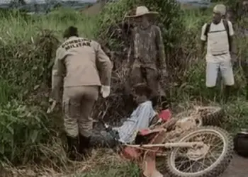 Batida entre motos deixa jovem de 22 anos com fratura exposta no Interior do Acre