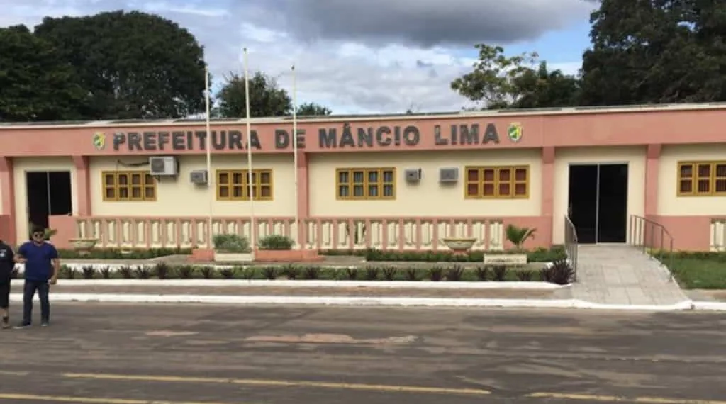 Prefeitura abre processo seletivo com 30 vagas imediatas e salário pode chegar a R$ 2,7 mil; confira