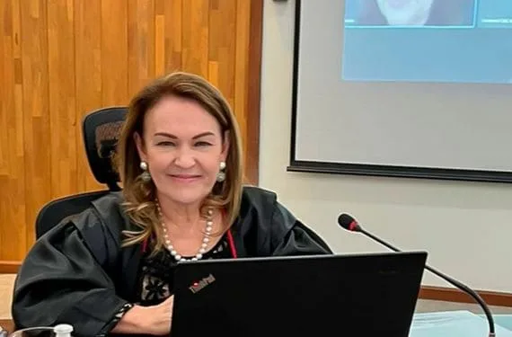 Presidente do TJAC, desembargadora Regina Ferrari assume governo do Acre