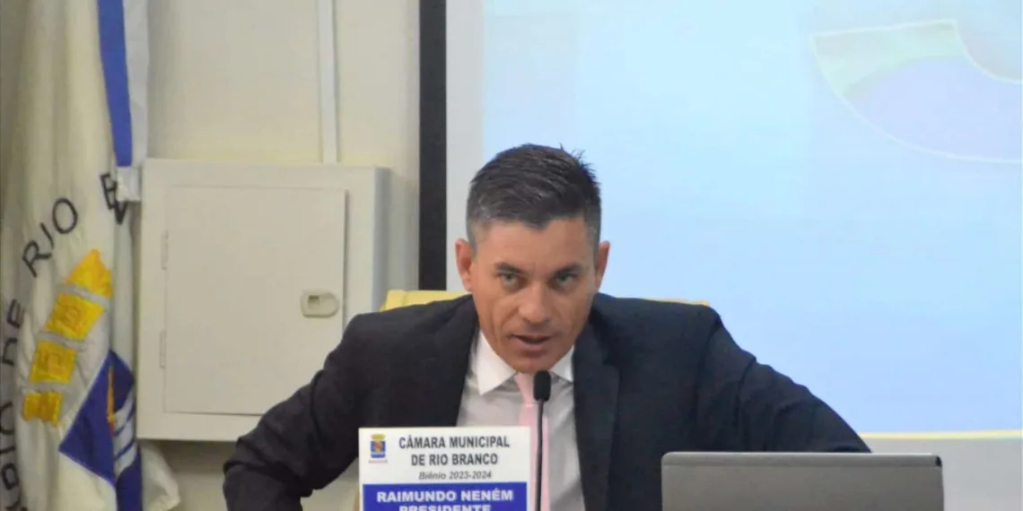 Presidente da Câmara não irá pautar aumento salarial do prefeito e secretários de Rio Branco