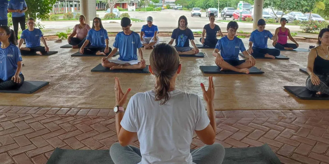Práticas de yoga e saúde mental auxiliam alunos da Escola Sesi que representam o Acre em Campeonato Nacional de Robótica