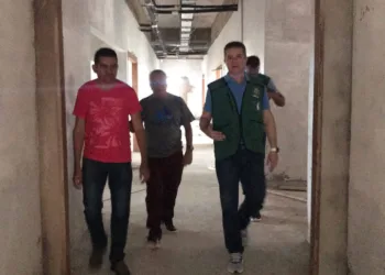 Em vistoria, CRM encontra obra de hospital paralisada no interior do Acre e atendimentos improvisados