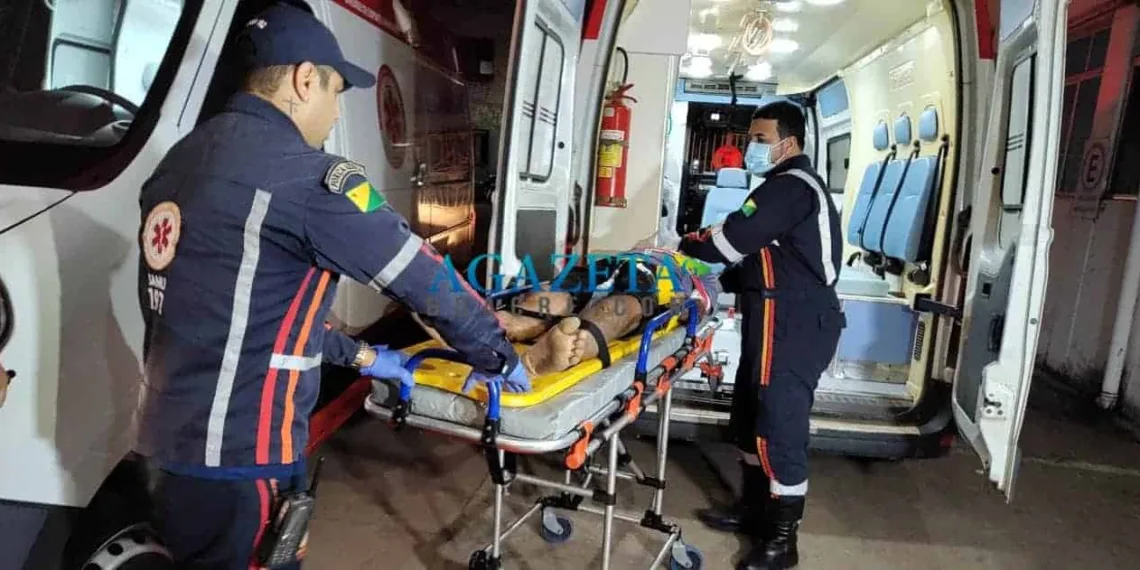 Homem fica gravemente ferido após cair de motocicleta na Ceará