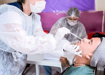 Governo realiza atendimentos e testagem rápida para covid em abrigos