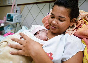 Principal abordagem do método Canguru é o cuidado humanizado e qualificado. Foto: Junior Aguiar/Sesacre
