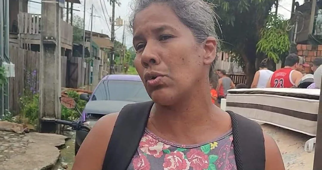 O drama dos que têm que 'abandonar' suas casas devido às inundações na Capital