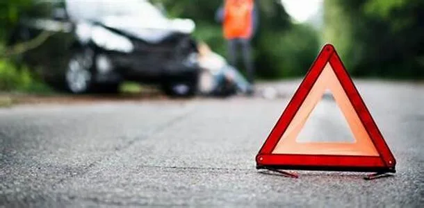 Motorista que invadiu contramão e matou passageiro de moto é condenado a pagar indenização e pensão a filhos da vítima