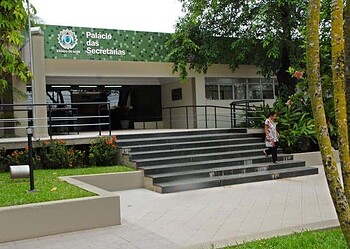 2 mil servidores do estado podem ser demitidos após medidas de redução de gastos