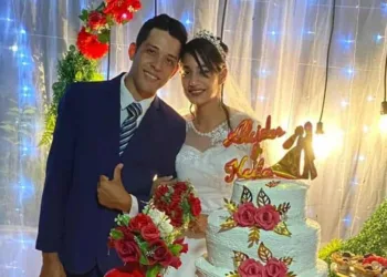Com intérprete de libras, casal com deficiência auditiva oficializa casamento em cartório no Acre