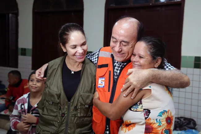'Como bem, durmo bem', diz mulher ao agradecer acolhimento da Prefeitura em abrigo