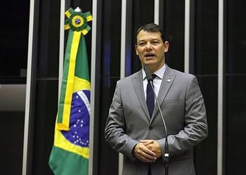 Roberto Duarte propõe suspensão de dívida de produtores rurais atingidos pela alagação 