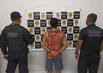 Homem que chutou e esfaqueou companheira é preso em Cruzeiro do Sul