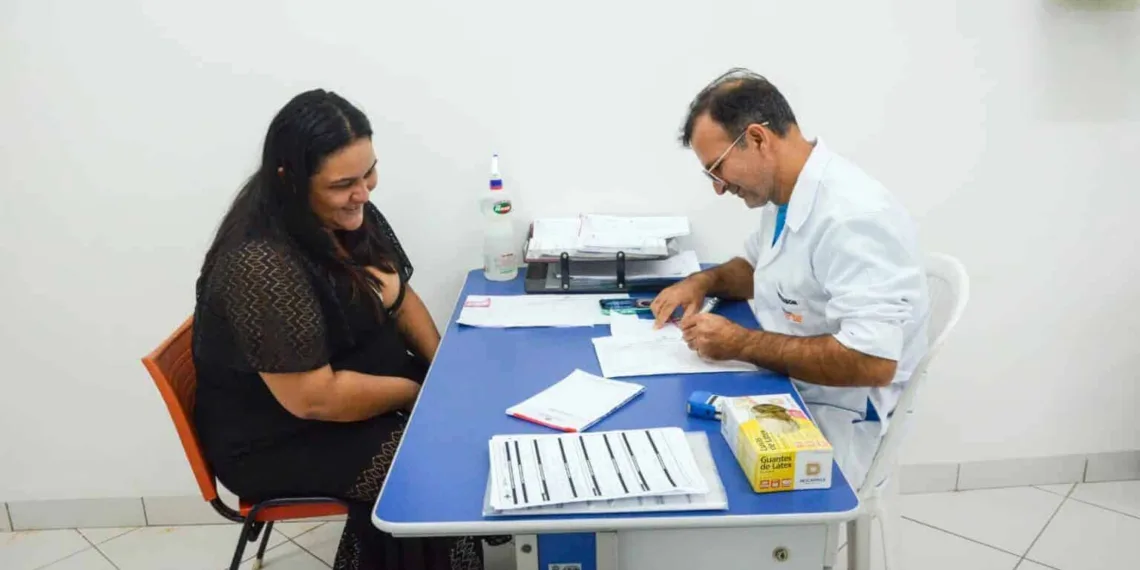 Para Luiza Paula dos Santos, o DIU é uma opção para não menstruar mais e parar de sofrer. Foto: Odair Leal/Sesacre