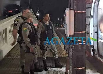 Jovem reage a assalto e é ferida com golpe de faca