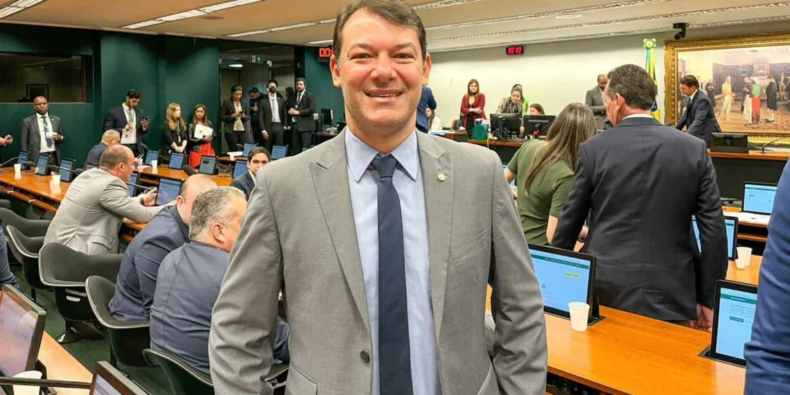 Roberto Duarte será titular da Comissão de Constituição e Justiça na Câmara dos Deputados
