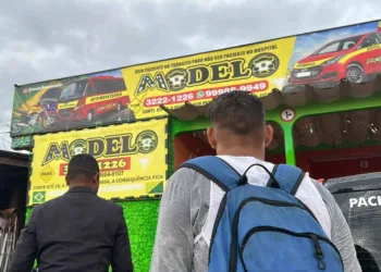 Jovem que vendia doce para tirar CNH arrecada R$ 2 mil, sensibiliza empresário e realiza sonho