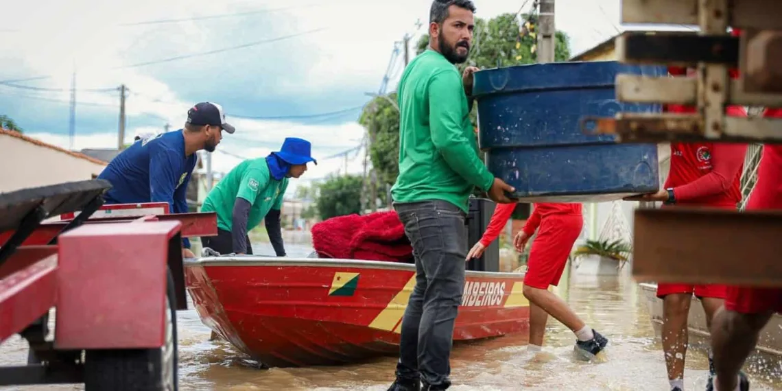 A Operação Retorno consiste em identificar as primeiras famílias que chegaram aos abrigos e orientá-las a retornar para suas casas. Foto: José Caminha/Secom
