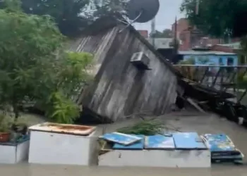 FAKE NEWS: Vídeo de casa sendo arrastada pelas correntezas não é em Rio Branco