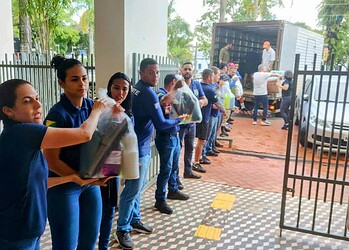 Escola Estadual Dr. Carlos Vasconcelos, no Segundo Distrito de Rio Branco, foi beneficiada com entrega de fraldas. Foto: Jairo Carioca
