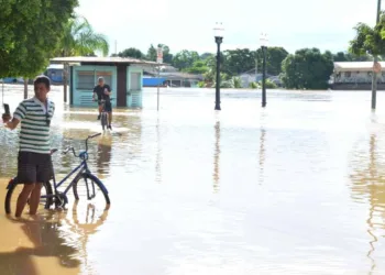 Rio Acre registra 17,40 metros na capital e Defesa Civil alerta para perigo de chuvas intensas