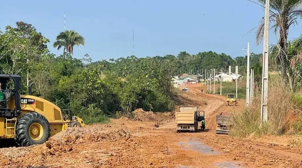 Após derrubar liminar do MPAC, Justiça autoriza retomada das obras da nova entrada de Tarauacá