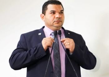 Vereador Fábio Araújo pede explicações da gestão municipal sobre usina de asfalto entregue a Emurb há mais de um ano