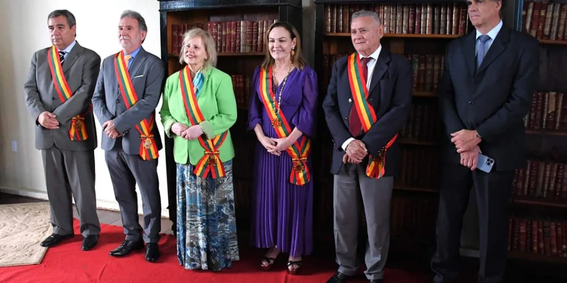 Em visita ao Juruá, Ministra Rosa Weber recebe a maior honraria do Judiciário acreano