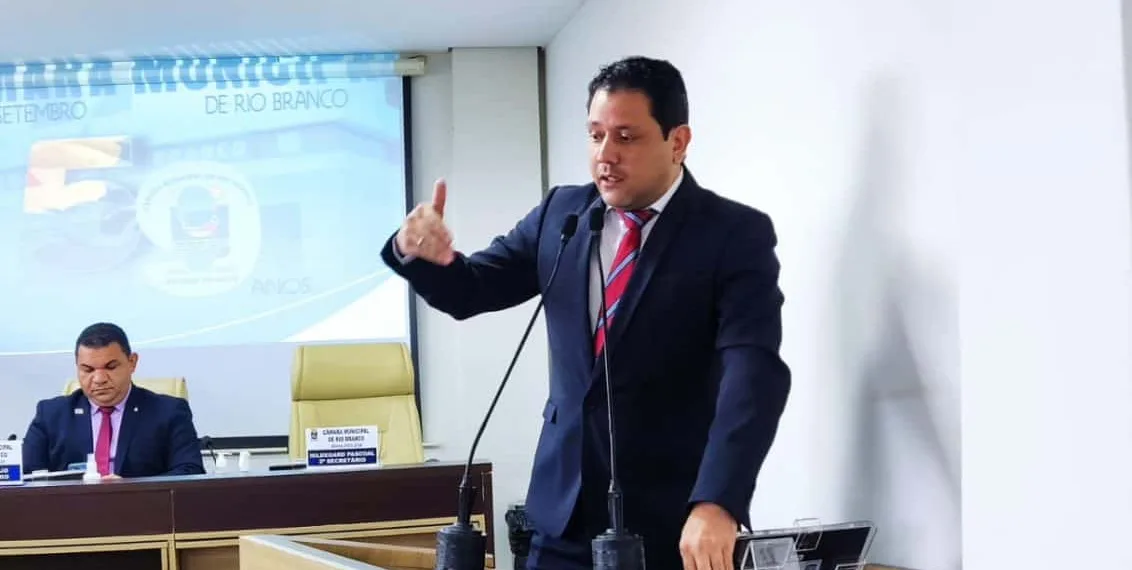 Vereador deve convocar audiência pública com Gladson para tratar do Ruas do Povo