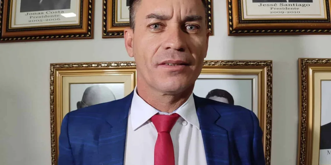 Vereador Neném denuncia falta de pagamento de empresa Ricco aos trabalhadores