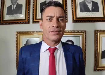 Vereador Neném denuncia falta de pagamento de empresa Ricco aos trabalhadores