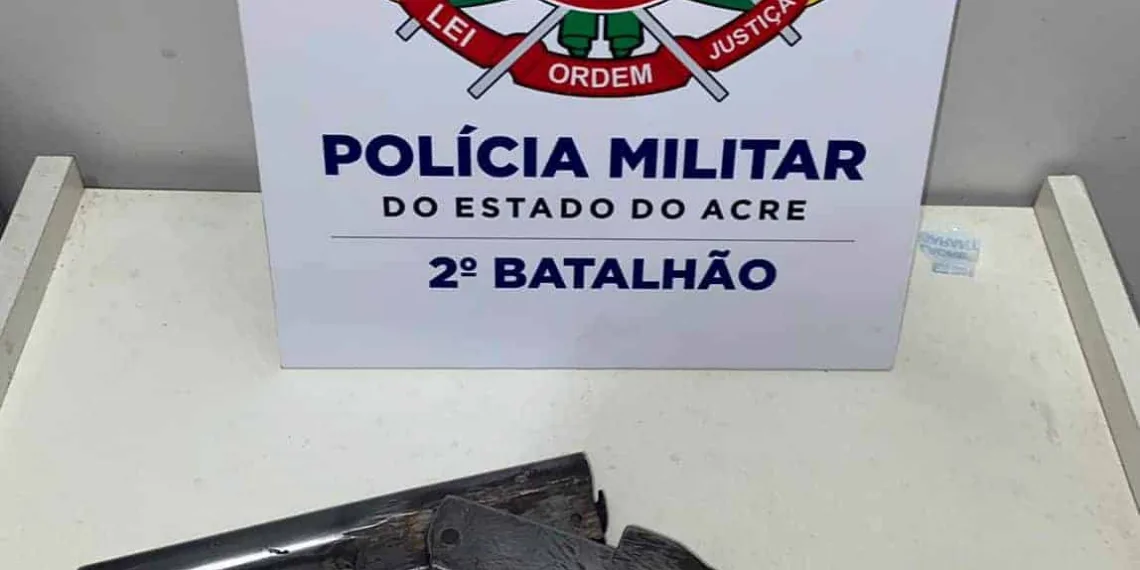 PM prende dupla com arma de fogo e evita roubos no 2° distrito de Rio Branco