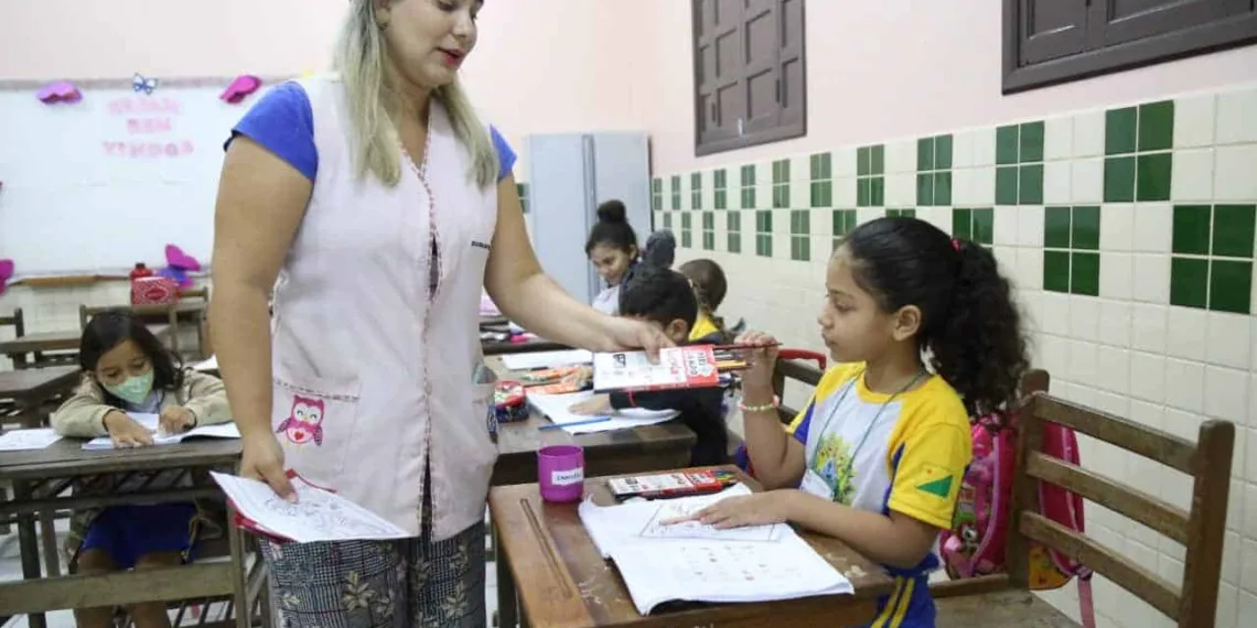 Governo convoca mais de 50 professores do cadastro de reserva da Educação; confira a lista