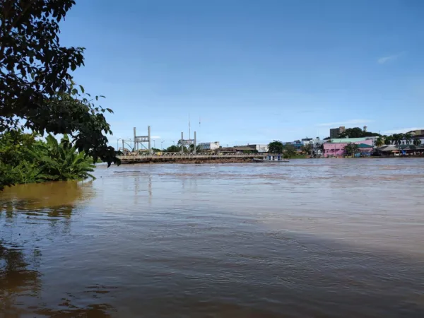 Rio Acre alcança 17 metros e invade Calçadão da Gameleira em Rio Branco; veja o vídeo 9 Rio Acre alcança 17 metros e invade Calçadão da Gameleira em Rio Branco; veja o vídeo