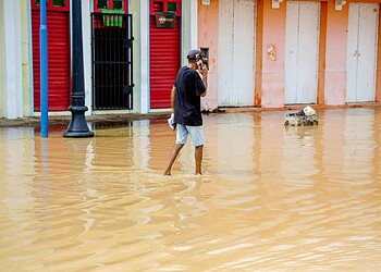 Após 39 casos prováveis, Saúde alerta população sobre risco de contaminação por leptospirose pós-enchente