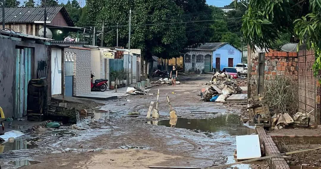 Com vazante do Rio Acre, mais de 500 famílias já retornaram para casa em Rio Branco