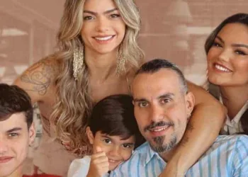 Kelly Key posta clique com a família e web cita briga de Maíra Cardi e Latino: 'Resposta em uma foto'. Entenda polêmica!