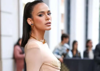 Bruna Marquezine se prepara para nova etapa na carreira (agora com tamanho internacional) e assina com agência de Anitta
