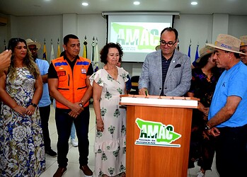 Rotary Internacional doa mais de 300 colchões para famílias atingidas pelas enchentes