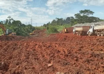 Após protesto, DNIT anuncia retomada de obra emergencial próximo ao Quinoá na BR-364