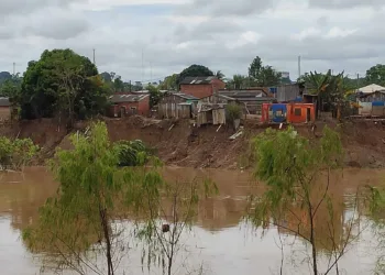 Mais de 100 imóveis em 53 bairros da Capital estão interditados ou inabitáveis e correm risco de desmoronamento, alerta Defesa Civil