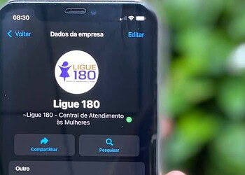 Central de Atendimento à Mulher tem novo canal de denúncias via WhatsApp