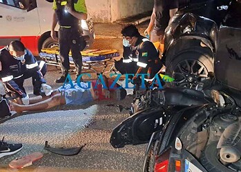 Jovem de 20 anos fica gravemente ferido após colisão entre moto e caminhonete