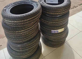 PM apreende pneus de origem boliviana e prende foragido da Justiça