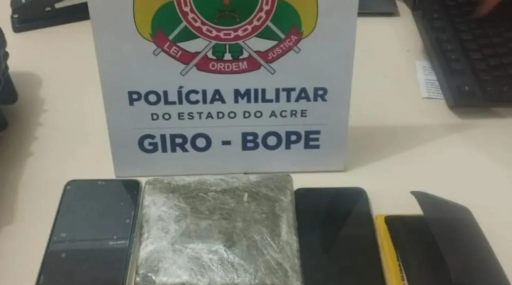 Casal é preso em flagrante transportando mais de meio quilo de maconha