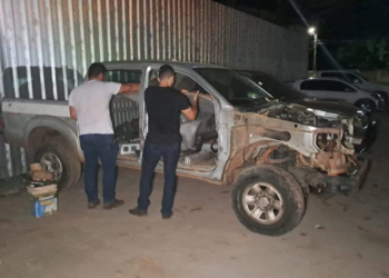 Polícia recupera caminhonete roubada após denúncia de invasão de domicílio
