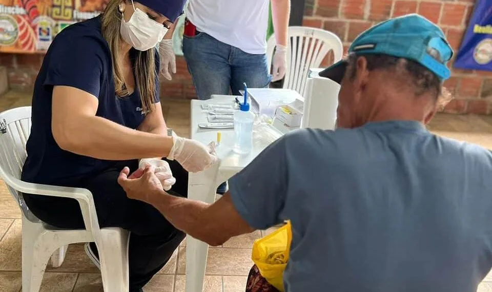 Médicos voluntários realizam mais de 1,2 mil atendimentos aos desabrigados pelas enchentes